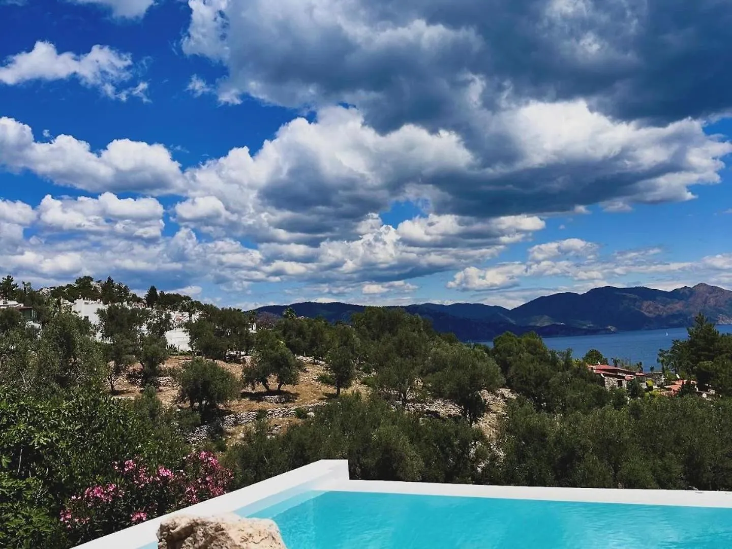Amos Sea View Βίλα Μαρμαρίς